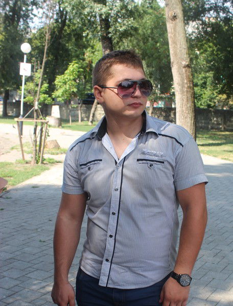 Денис Бабой