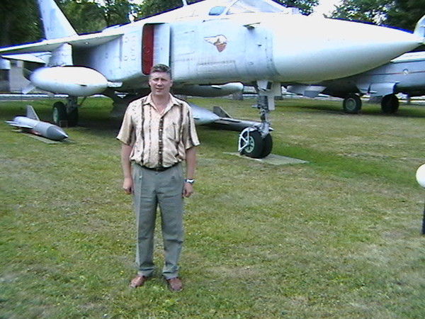 Виктор Бажан