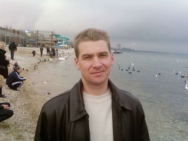 Олег Санников