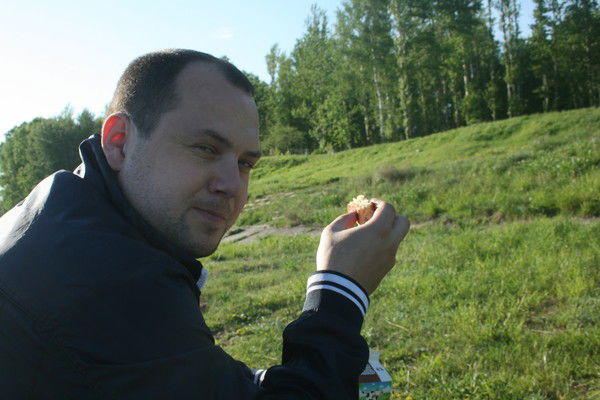 Николай Комаров