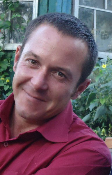 Влад Янбарисов