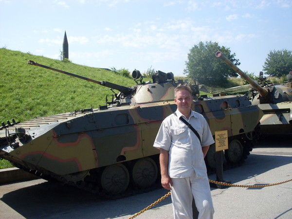 Александр Позняк