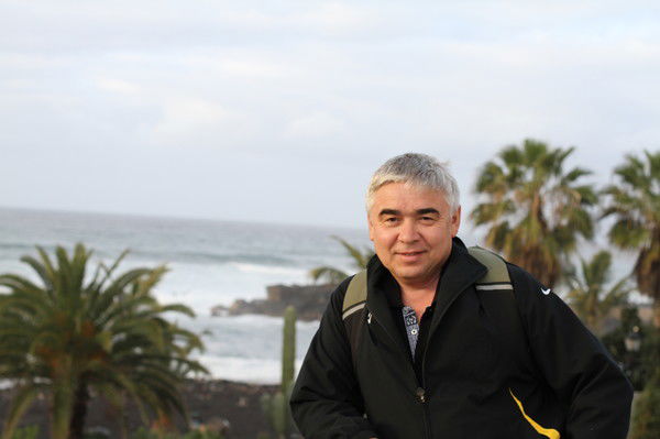 Олег Aлександров