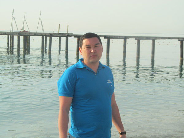 Анатолий Амралиев