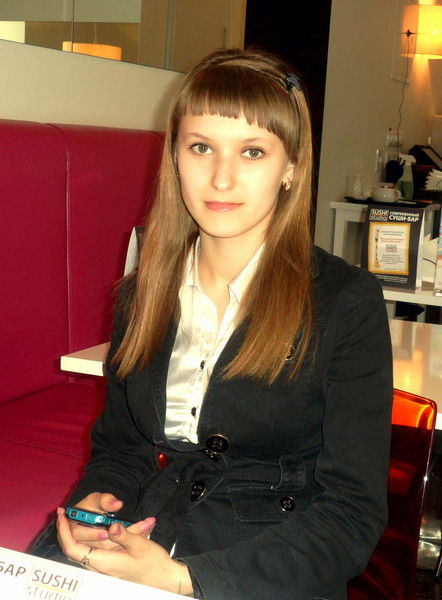 Анна Леончик