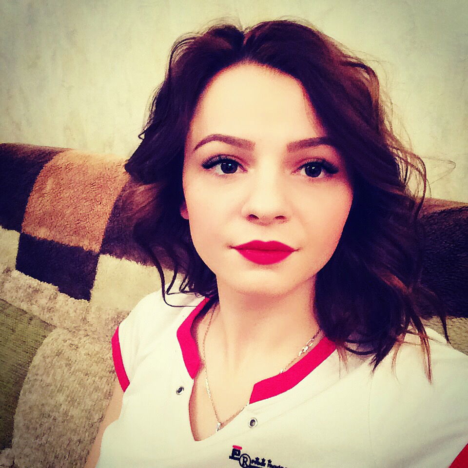 Анюта Логачева