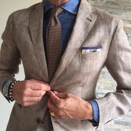 Виктор Скинтян