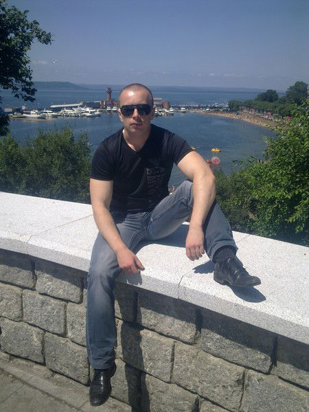 Дмитрий Пономарёв