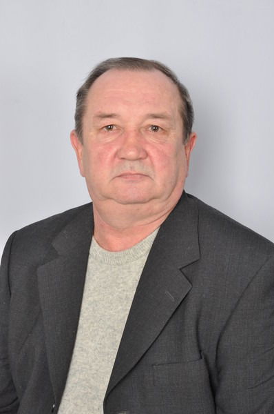 Александр Леухин