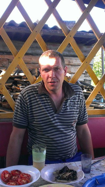 Константин Пивоваров