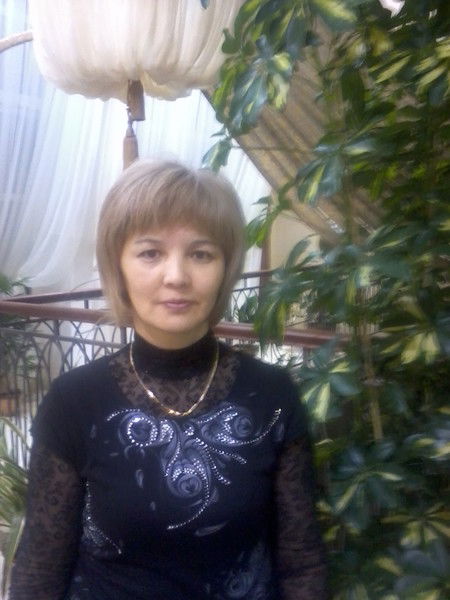 Рая Исенова