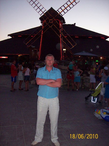 Олег Кузнецов