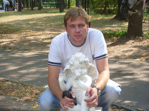 Станислав Костров