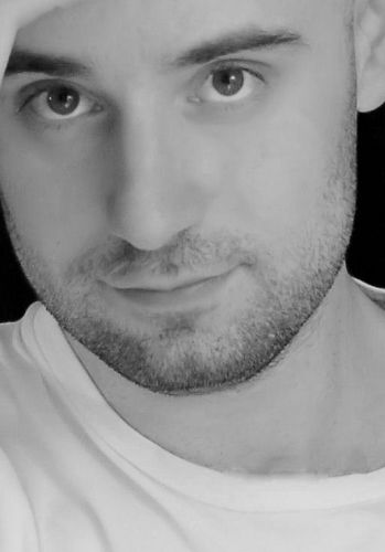 Саша Иванов