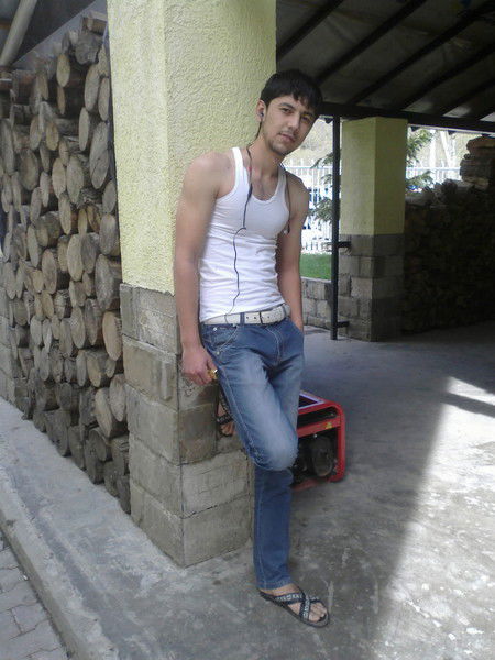 Шахрух Баходирович