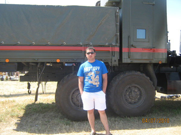 Паша Ефимов