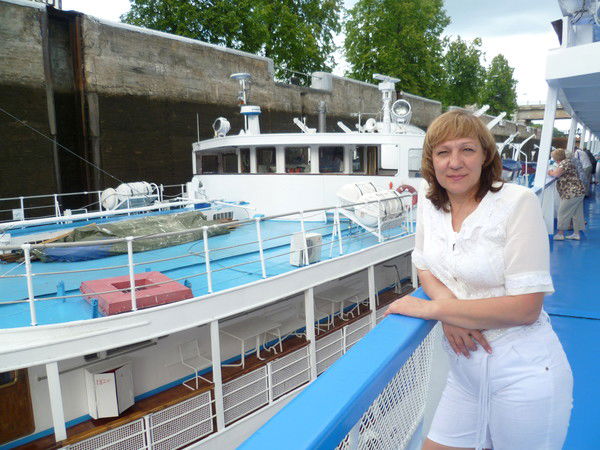 Вера Николова