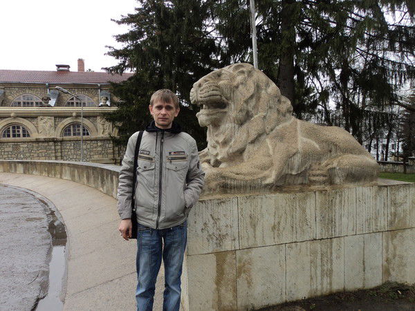 Олег Молотков