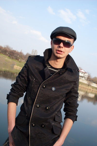 Денис Коваленко