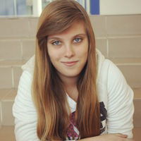 Юля Сбитнева