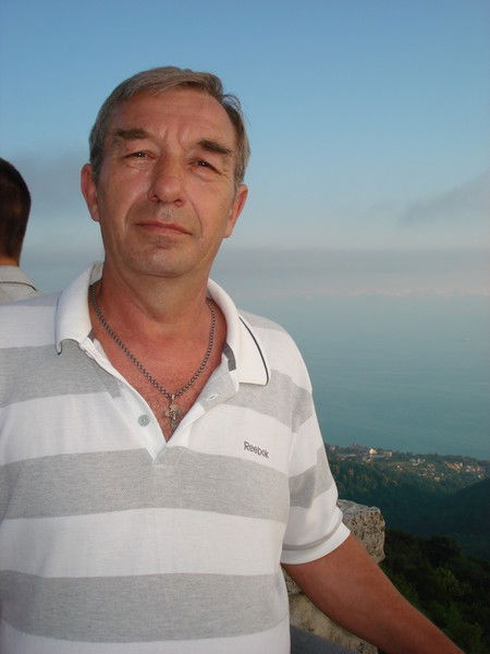 Анатолий Суханов