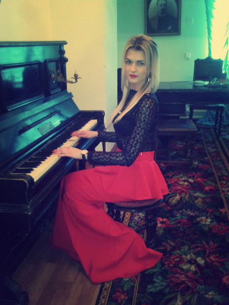 Ангелина Каликова