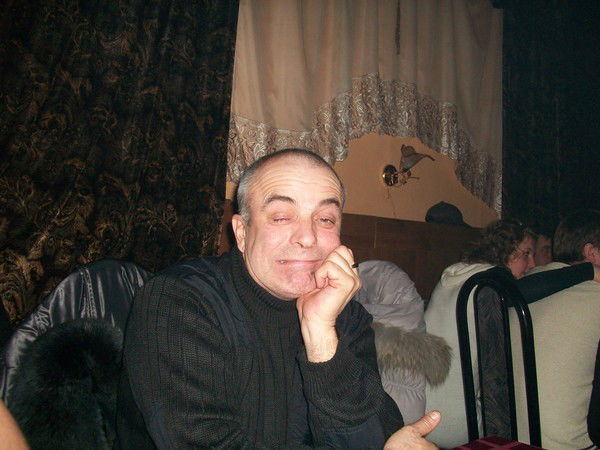 Александр Налбанднг