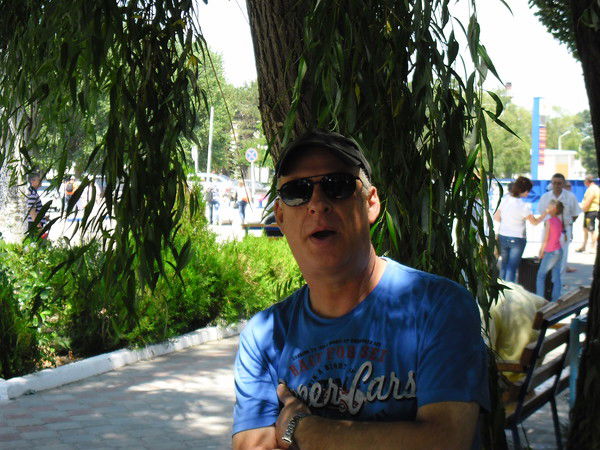 Игорь Хуцишвили