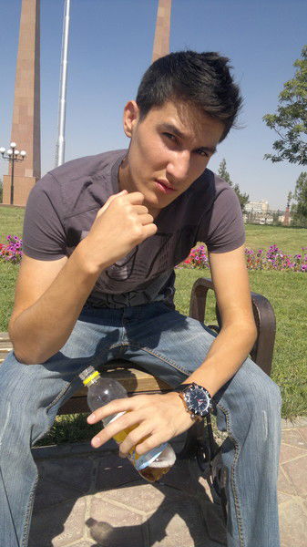 Артык Хатамов