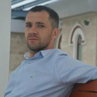 Виктор Иванов