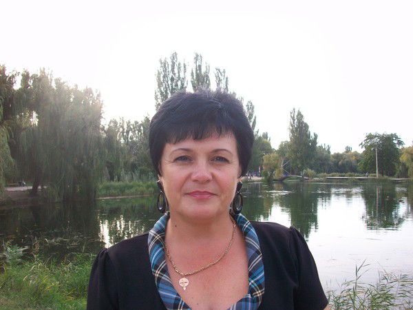 Елена Лесова