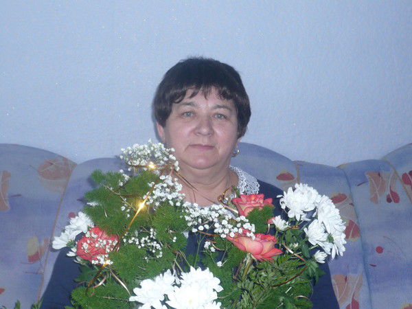 Елена Пташник