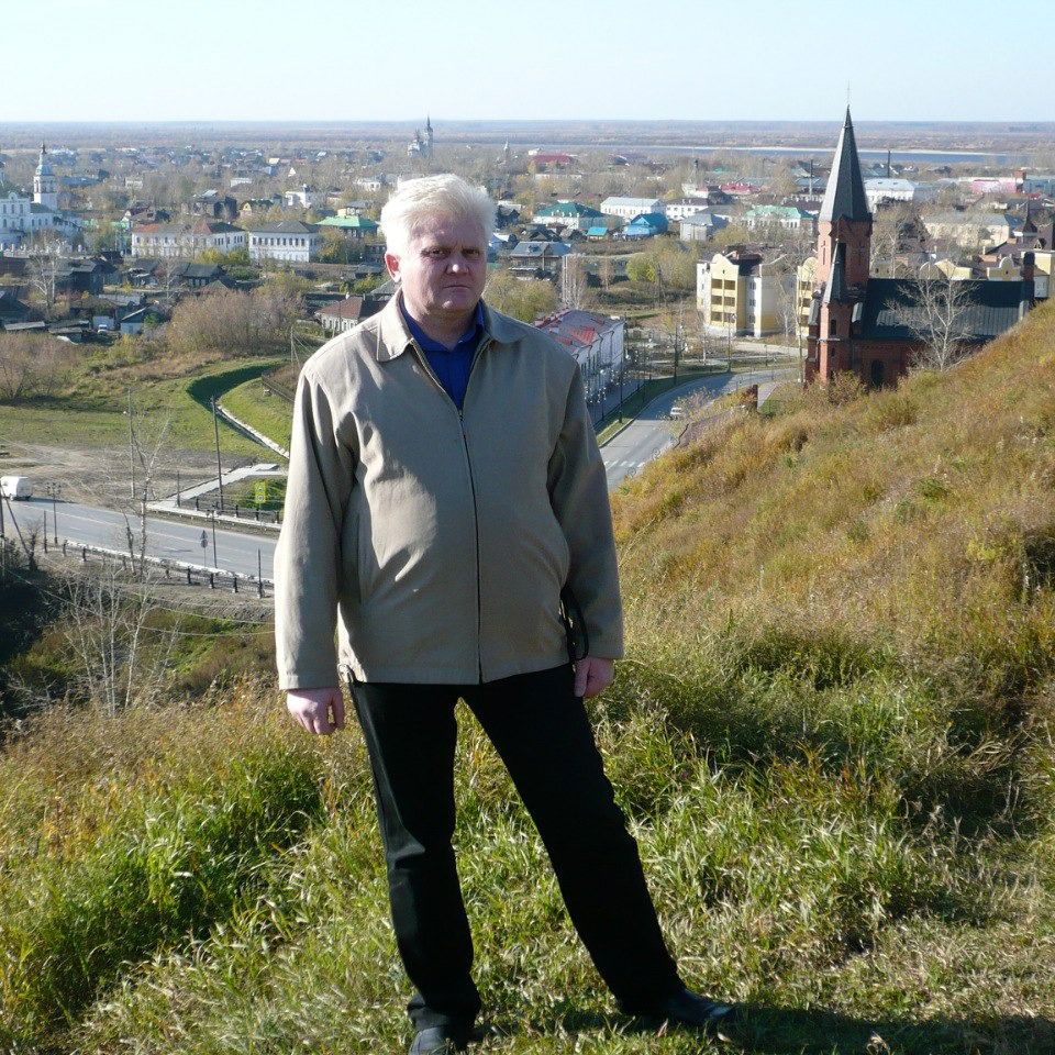 Владимир Пешков