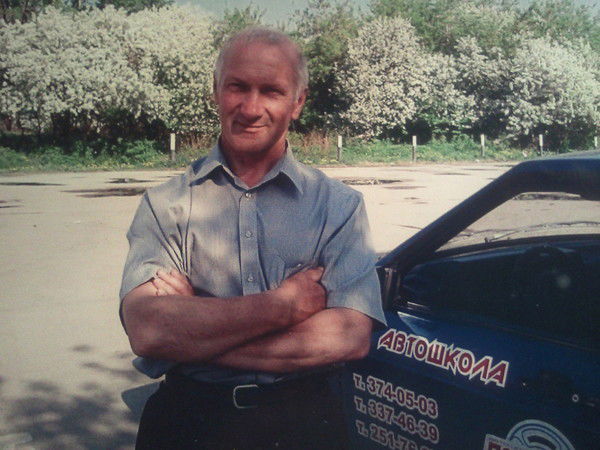 Виктор Долгов