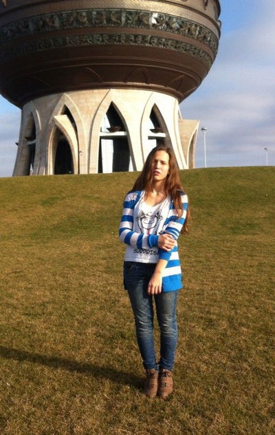 Юля Блаченова