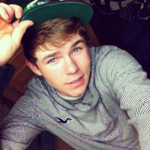 Макс Денисов