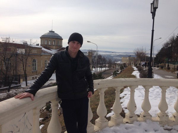 Владимир Околов