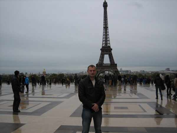 Роман Власенко