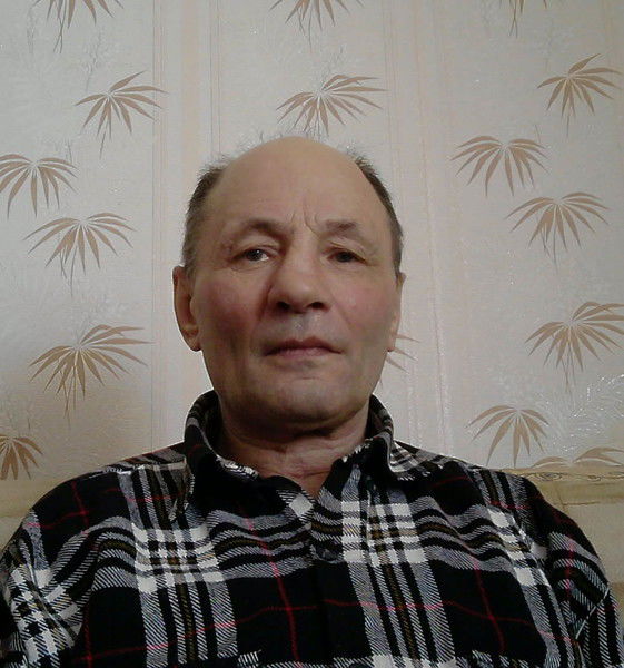 Владимир Безделёв