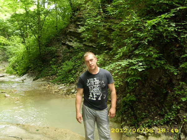 Алексей Тихонов