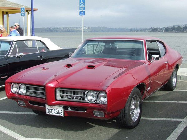 Серега Мерседес Шуть