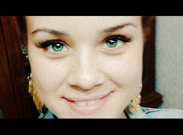 Аня Тугашова