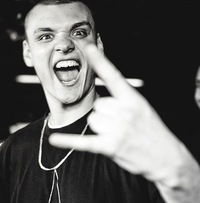 Артем Емельянов