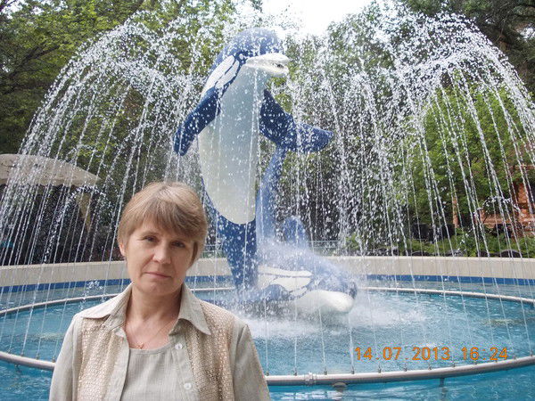 Лена Гольтман