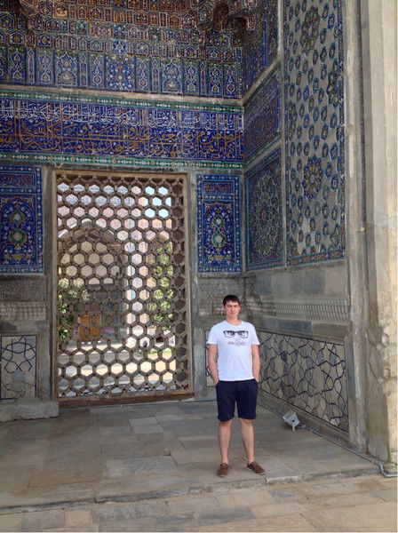 Артур Холодов