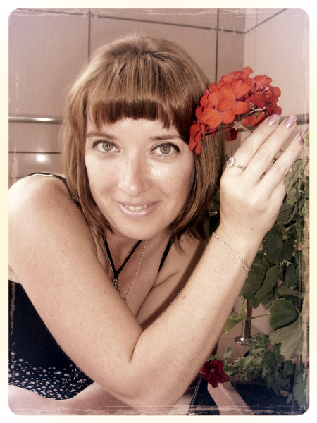 Лена Ишутина