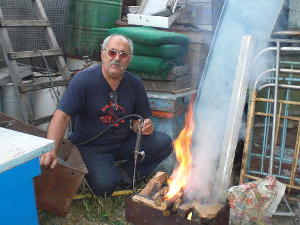 Виктор Ермолаев