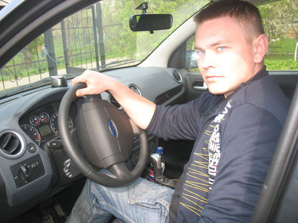 Костик Глухов