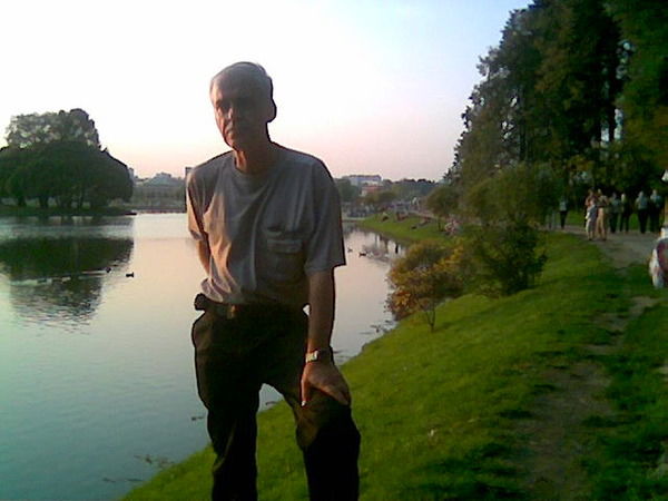 Андрей Попов