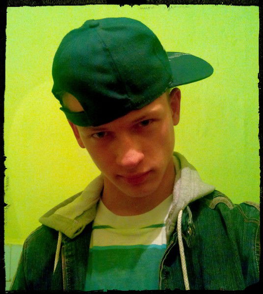 Антон Петечел